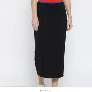 Adidas Classic EA Black Midi Pencil Skirt size S. Brand new with tag!